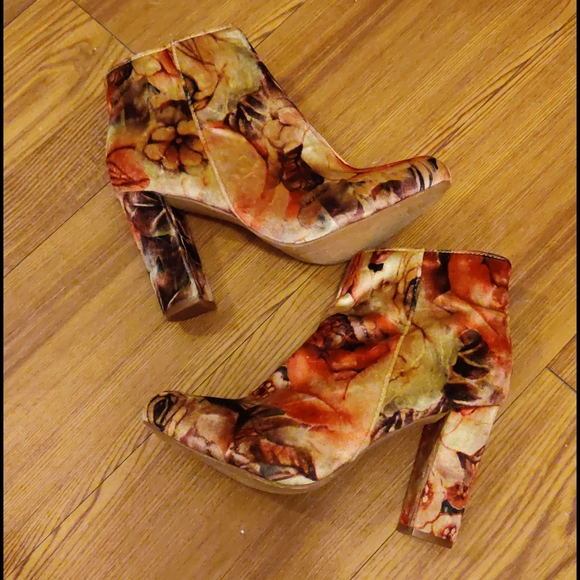 New velvet floral bootie 60s mod style - Picture 5 of 6